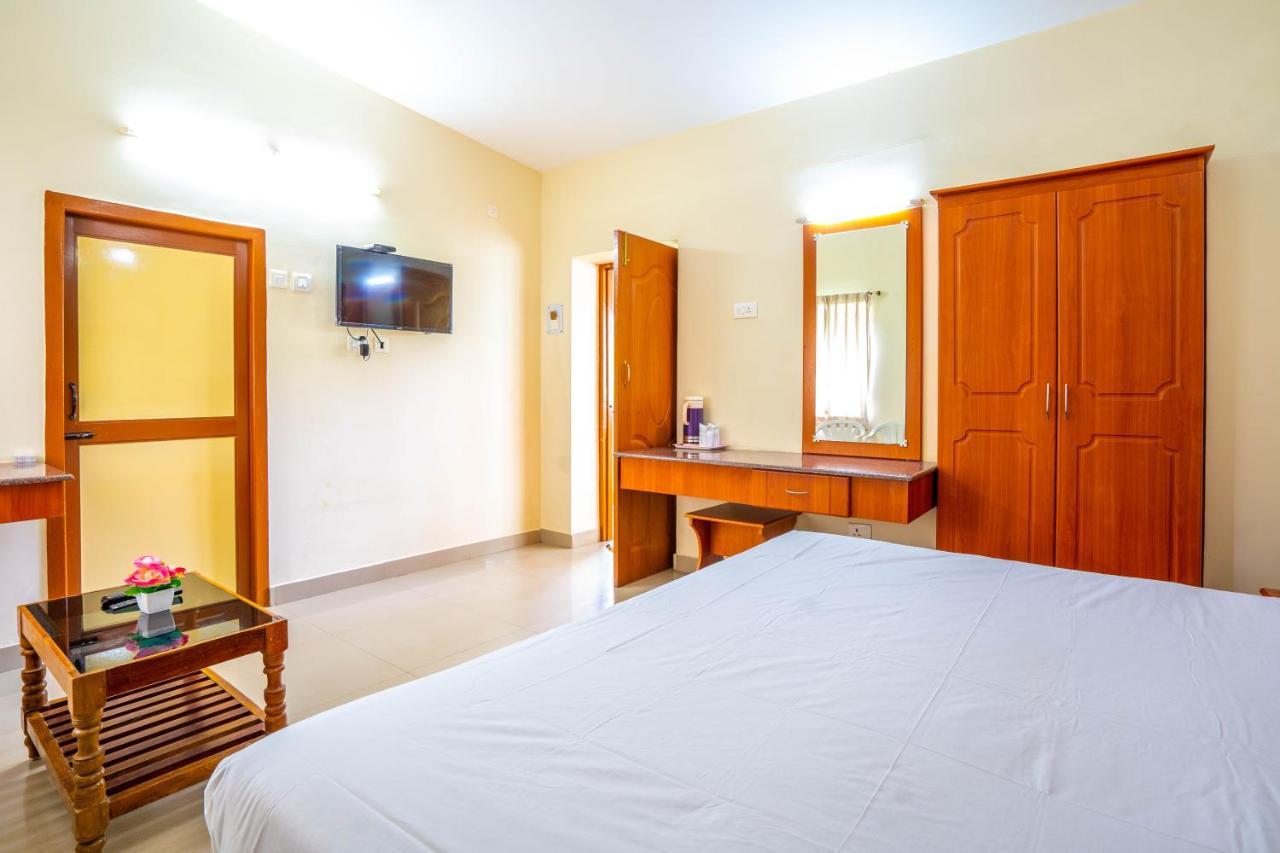 Hotel Tamilnadu - Ooty 1 Exteriör bild