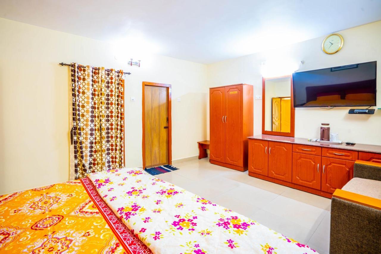 Hotel Tamilnadu - Ooty 1 Exteriör bild